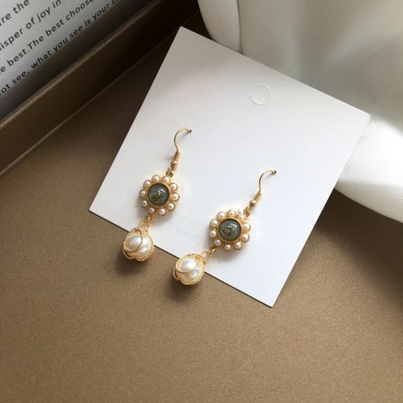 ❤️‍🔥𝕤𝕒𝕝𝕖❤️‍🔥 crystal baroque pearls earrings - Picture 5 of 13